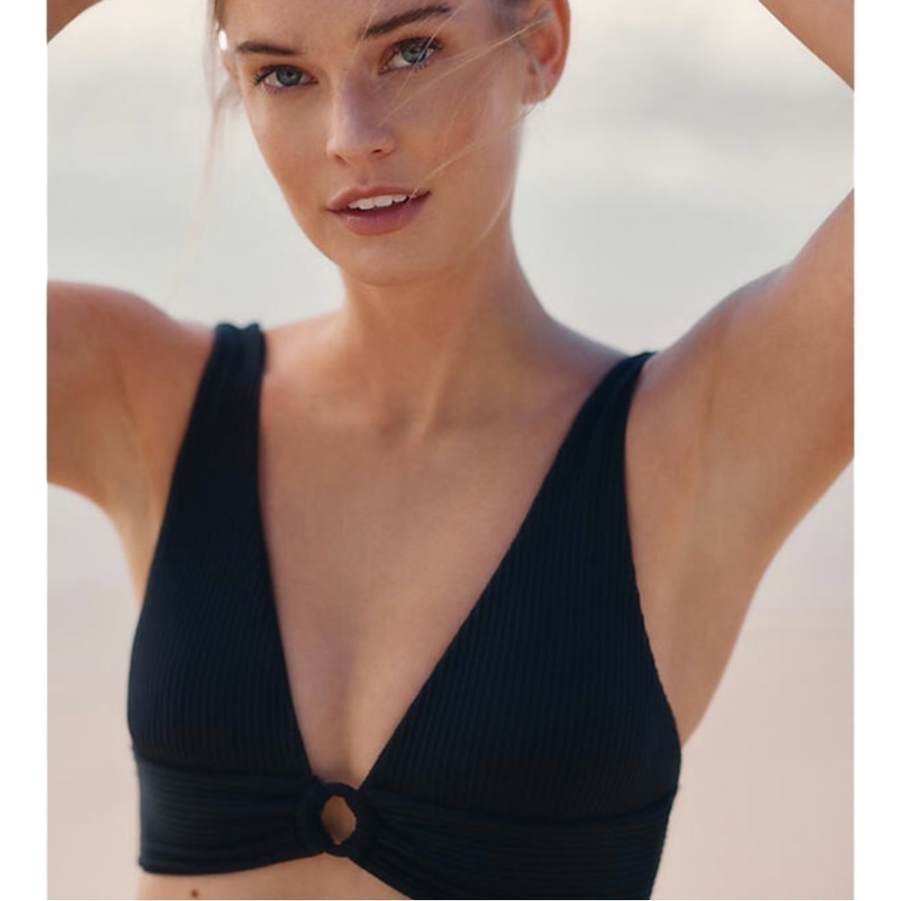 L*Space Fisher O-Ring Bikini Top in Black NWOT